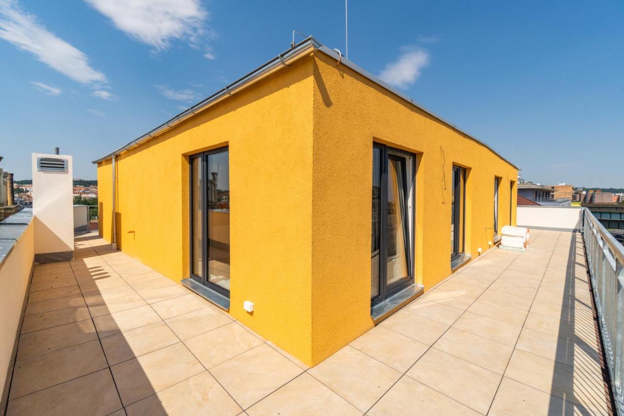 Penthouse # 81 With Panoramic City View In Elite Rezidence With Free Parking Prague Exterior photo